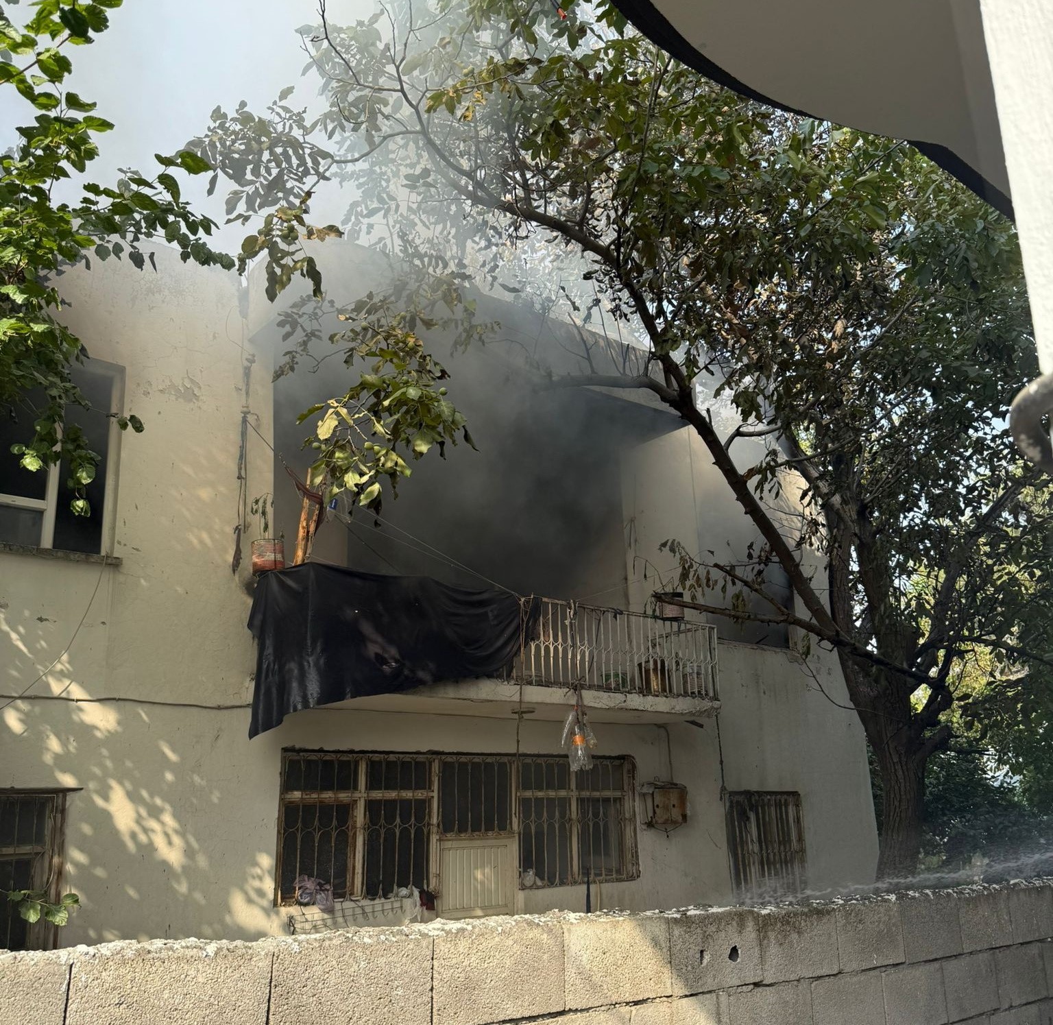 Adıyaman’da ev yangını paniğe neden oldu