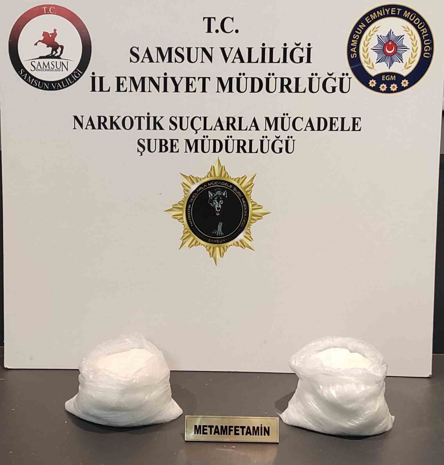 Samsunda 2 kilo 117 gram metamfetamin ele geirildi: 4 gzalt

