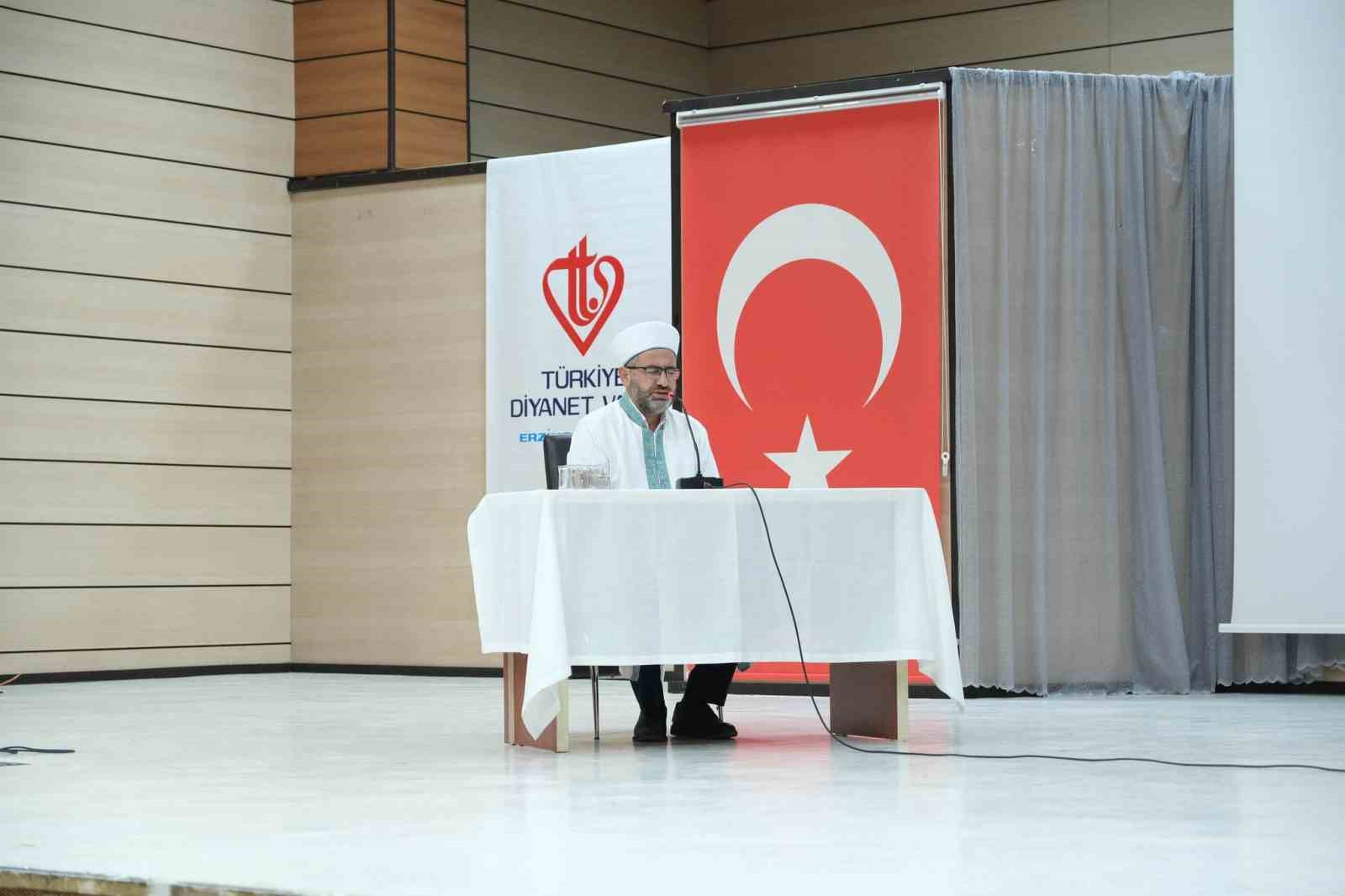 Ayet ve Hadis Ezberleme Yarışması B&ouml;lge Finali Erzincan&rsquo;da ger&ccedil;ekleştirildi
