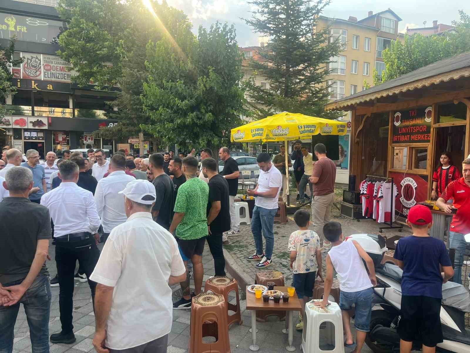 Düzenlenen açılış, kurdele kesilmeden iptal edildi
