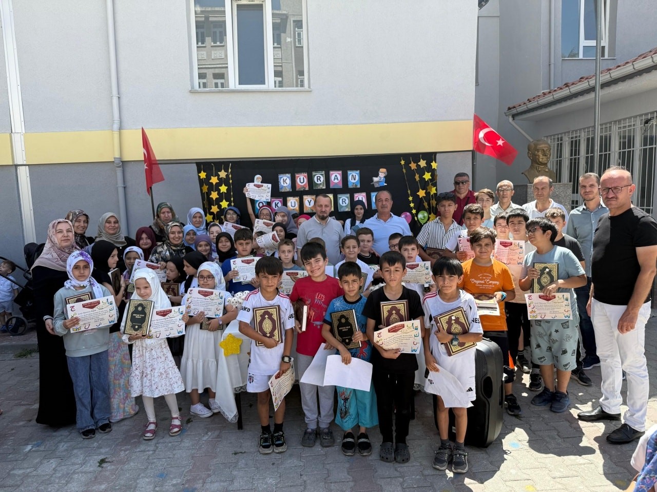 Simav’da "Kur’an’a İlk Adım" programı düzenlendi