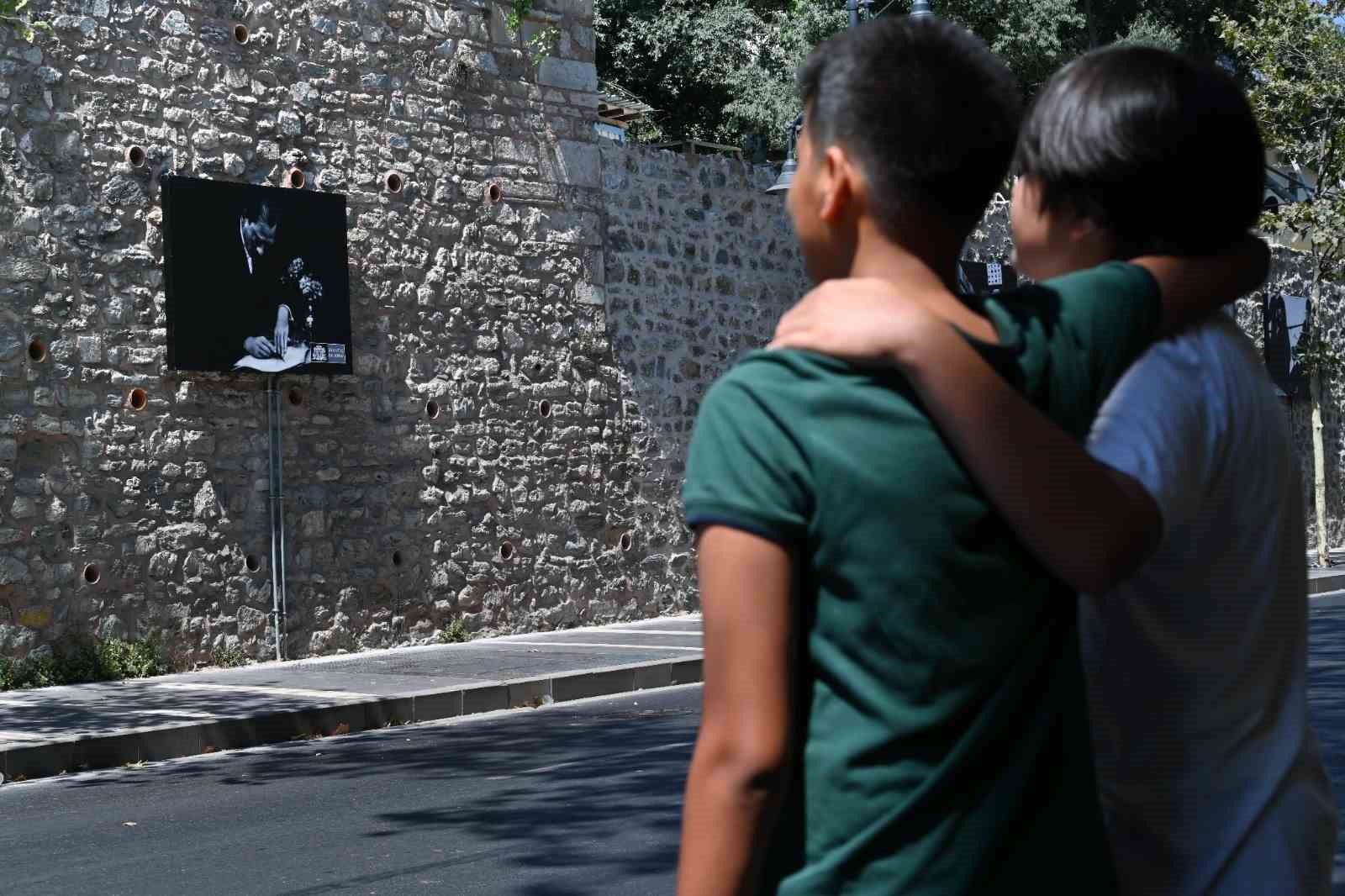 Beşiktaş belediyesi, Çırağan Caddesi üzerindeki Atatürk albümünü yeniledi