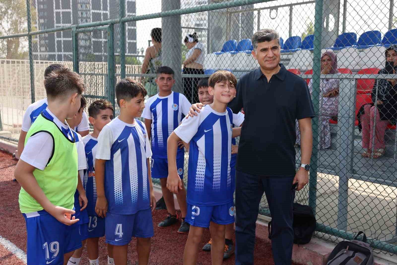 Yaz spor kurslar ile Akdenizli ocuklar gelecee hazrlanyor
