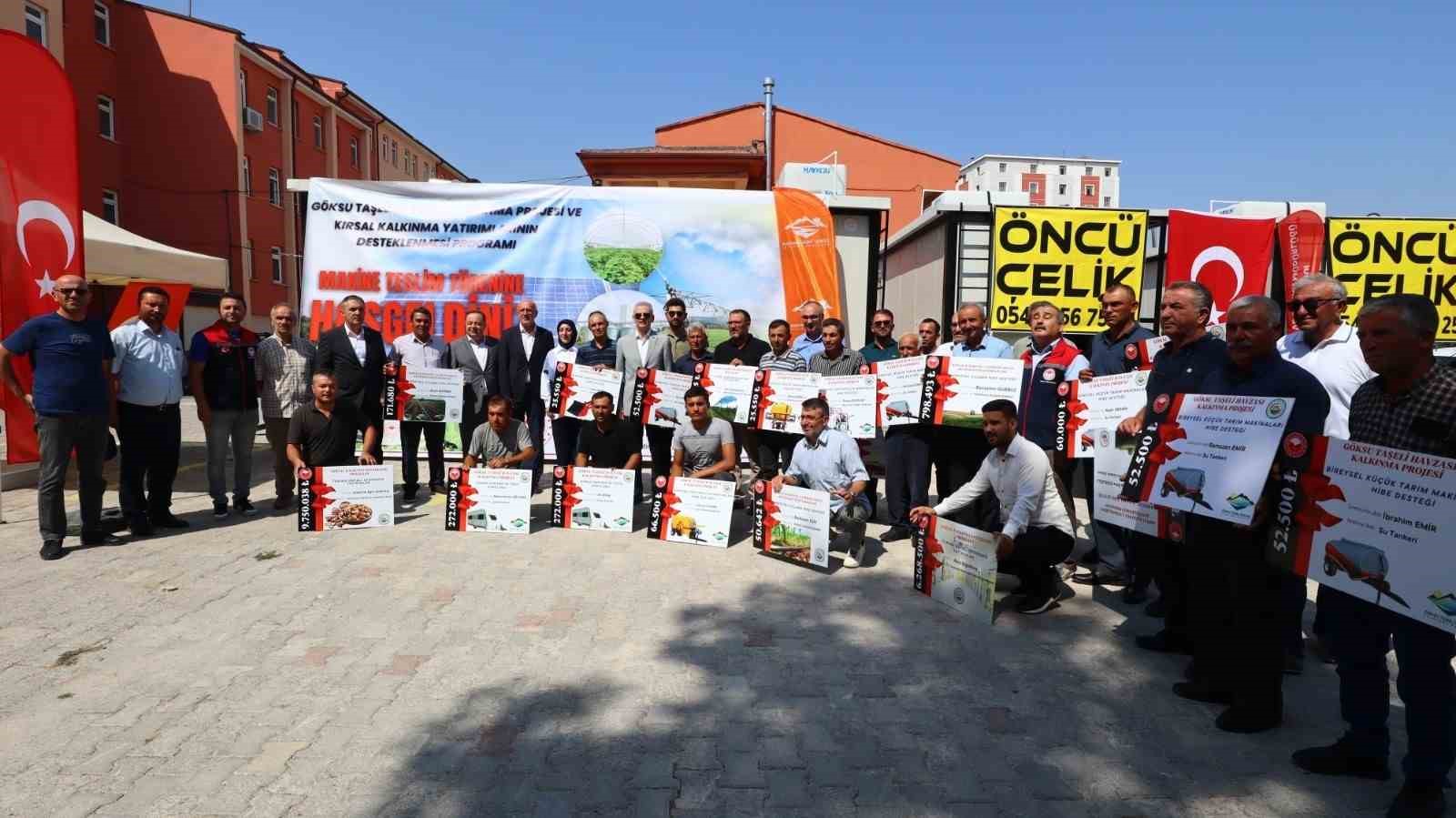 Karaman&rsquo;da &ccedil;ift&ccedil;ilere makine desteği
