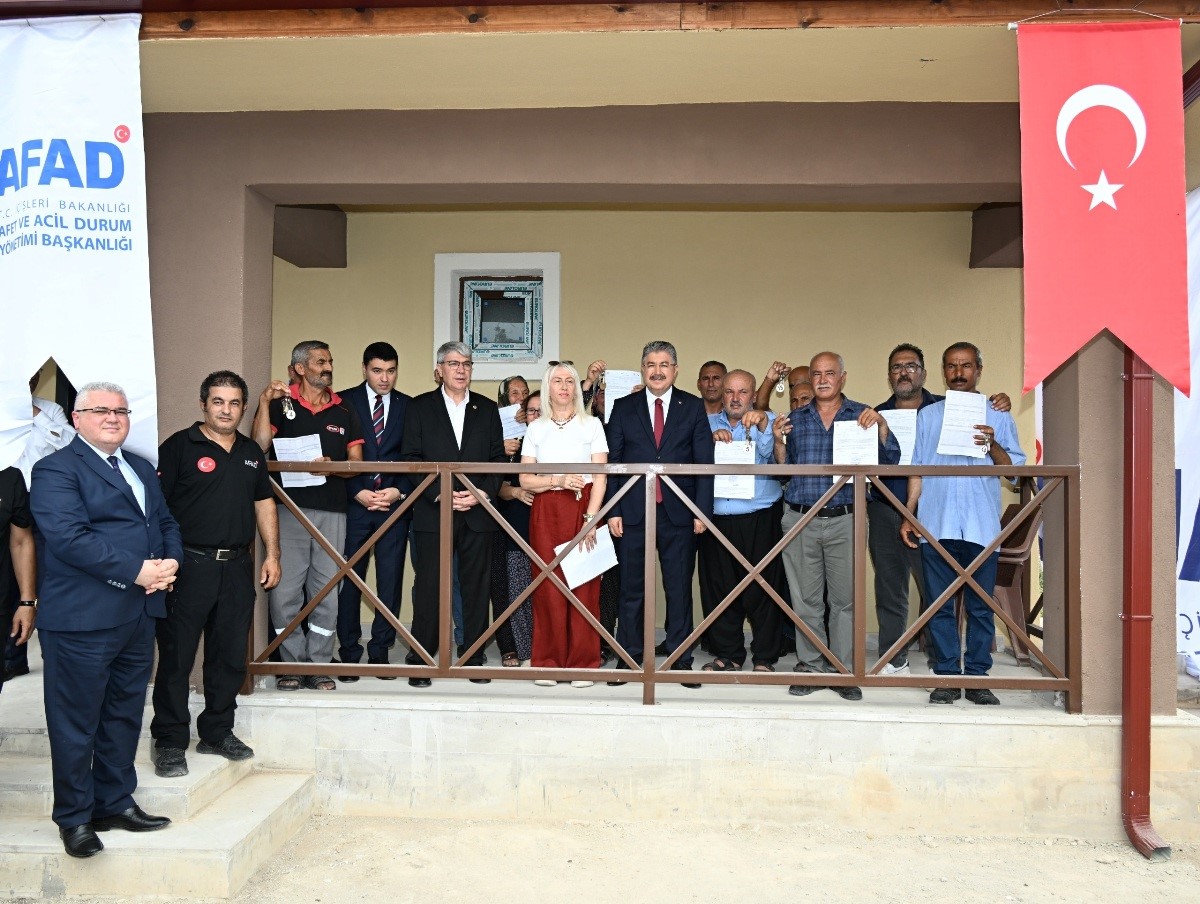 Sumbas&rsquo;ta yapımı tamamlanan 27 k&ouml;y evinin anahtar teslimi yapıldı
