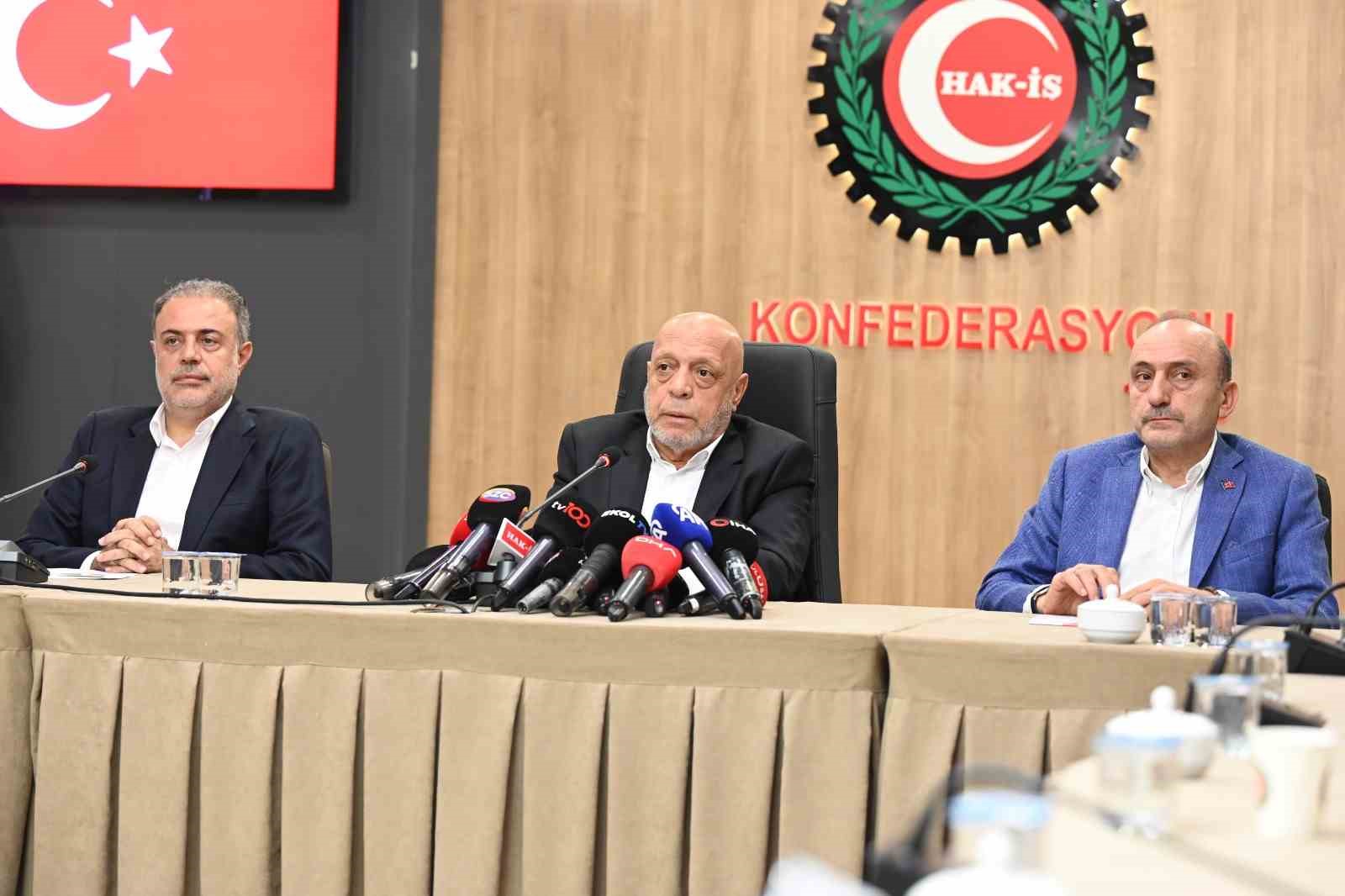 HAK-İŞ Başkanı Arslan: "D&uuml;n akşam yapılan g&ouml;r&uuml;şmelerdeki teklifler bir &ouml;nceki tekliflerden ileri bir teklif"
