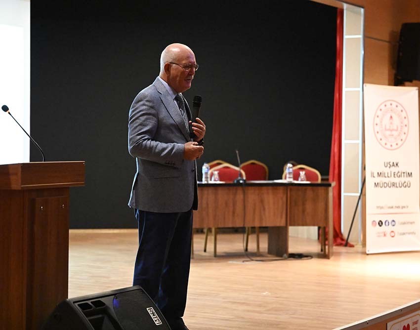 Rektör Savaş, Uşak’taki lise yöneticileriyle bir araya geldi