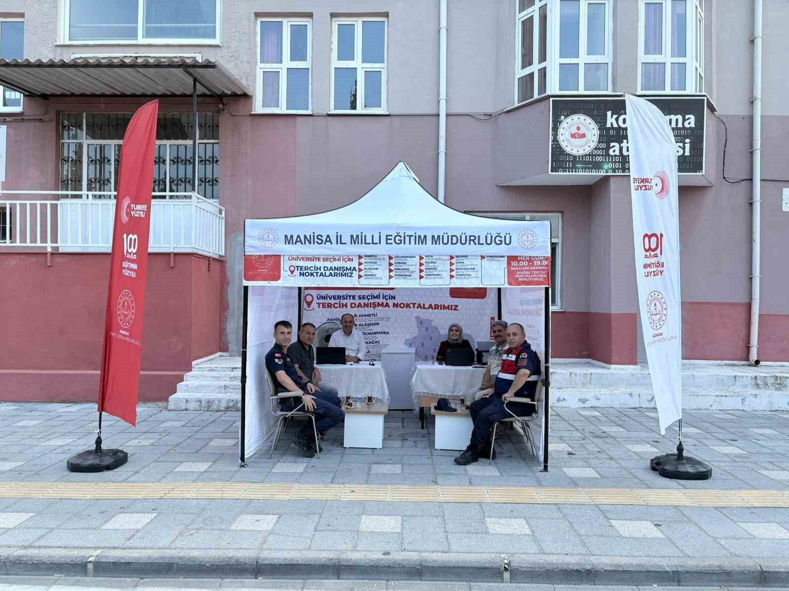 Gördes’te üniversite tercihi için, Rehberlik Destek Ünitesi noktası kuruldu