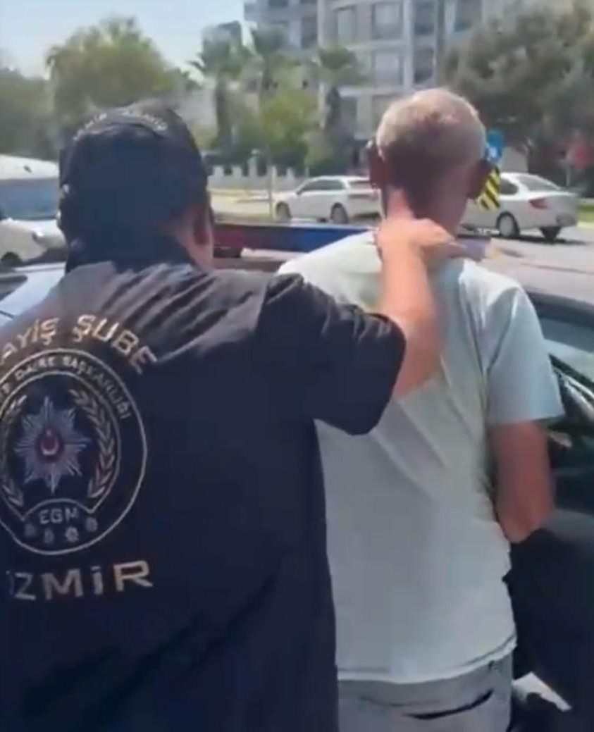 İzmir’de 11 yıl hapisle aranan firari şahıs yakalandı