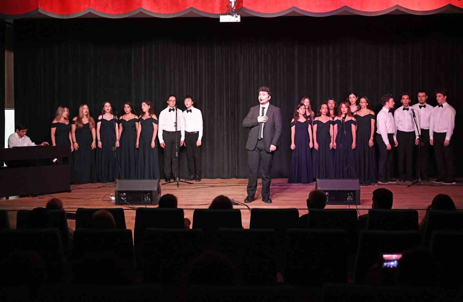 Osmangazi Belediyesi’nden Genco Erkal’a vefa gecesi