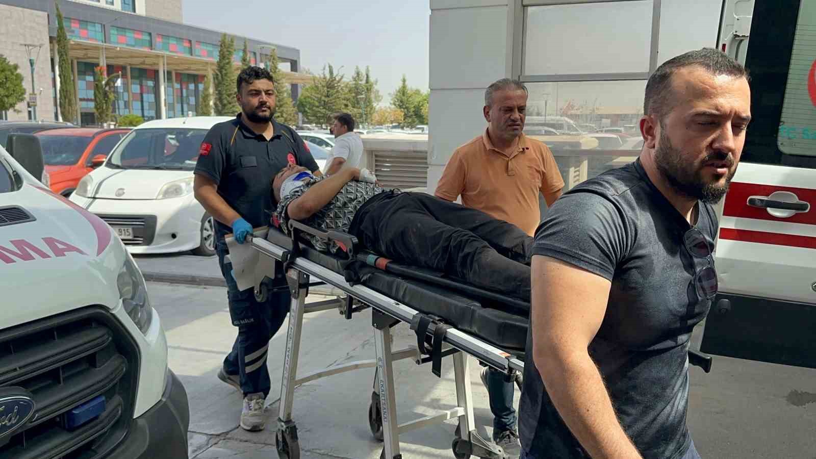 Otomobil ile motosiklet çarpıştı: 2 yaralı