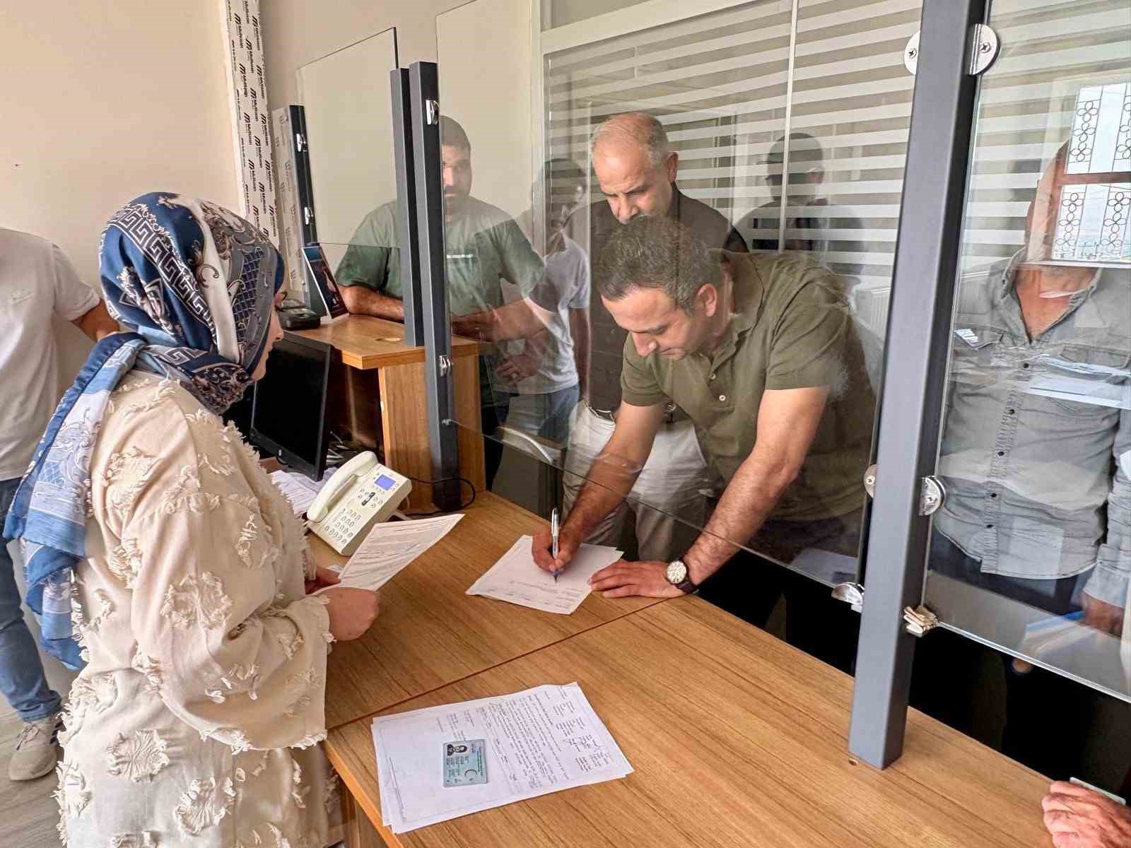 Ak&ccedil;adağ&rsquo;da 28 yıllık tapu hasreti sona erdi
