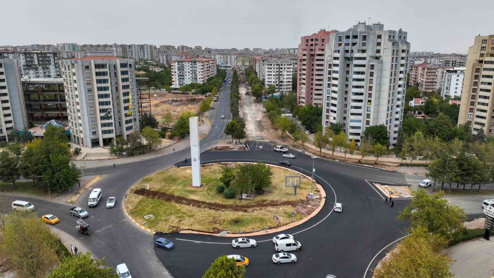 Selahaddin Eyyubi Bulvarı&rsquo;nın bir kısmı asfaltlanarak hizmete a&ccedil;ıldı
