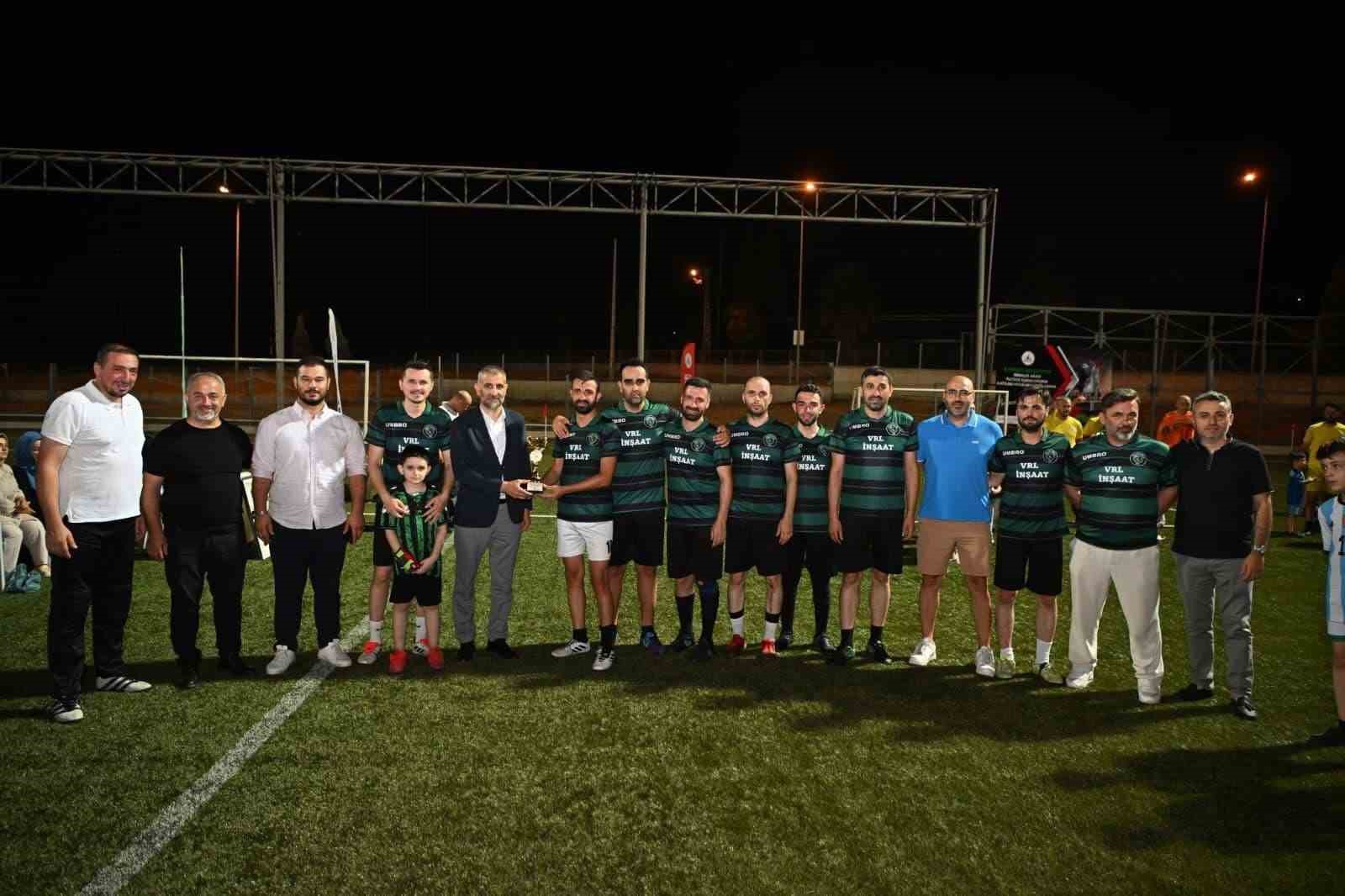 Birimler arası turnuvanın şampiyonu "Gen&ccedil;lik ve Spor" oldu
