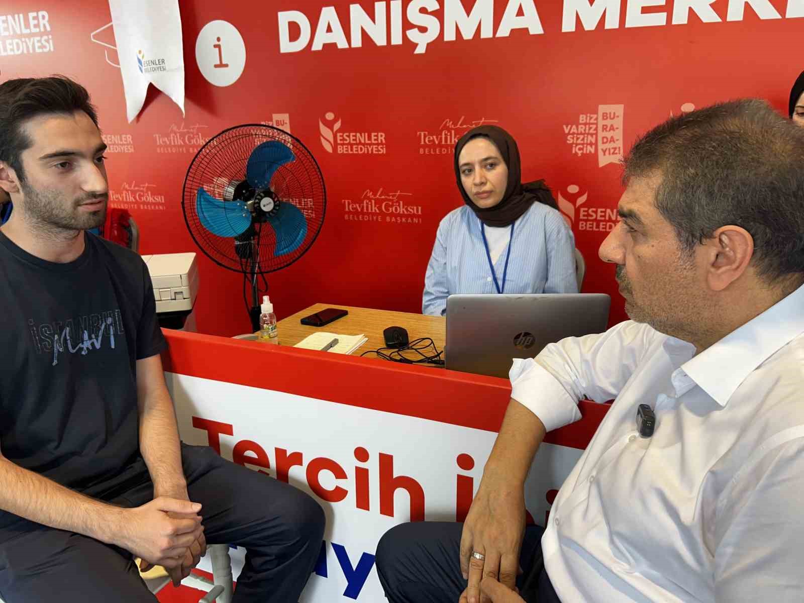 Esenler Belediyesi&rsquo;nden &uuml;niversite adaylarına &uuml;cretsiz Tercih ve Danışma Merkezi desteği
