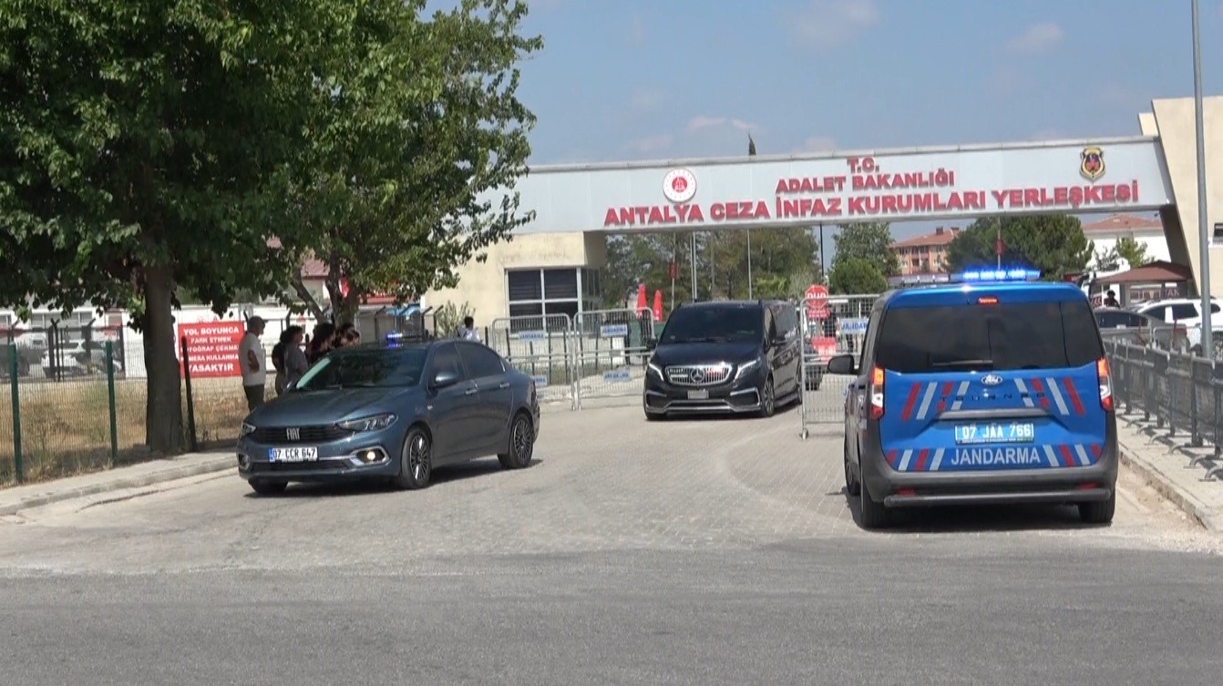 Kemal Kılıçdaroğlu, Muhittin Böcek’i ziyaret etti