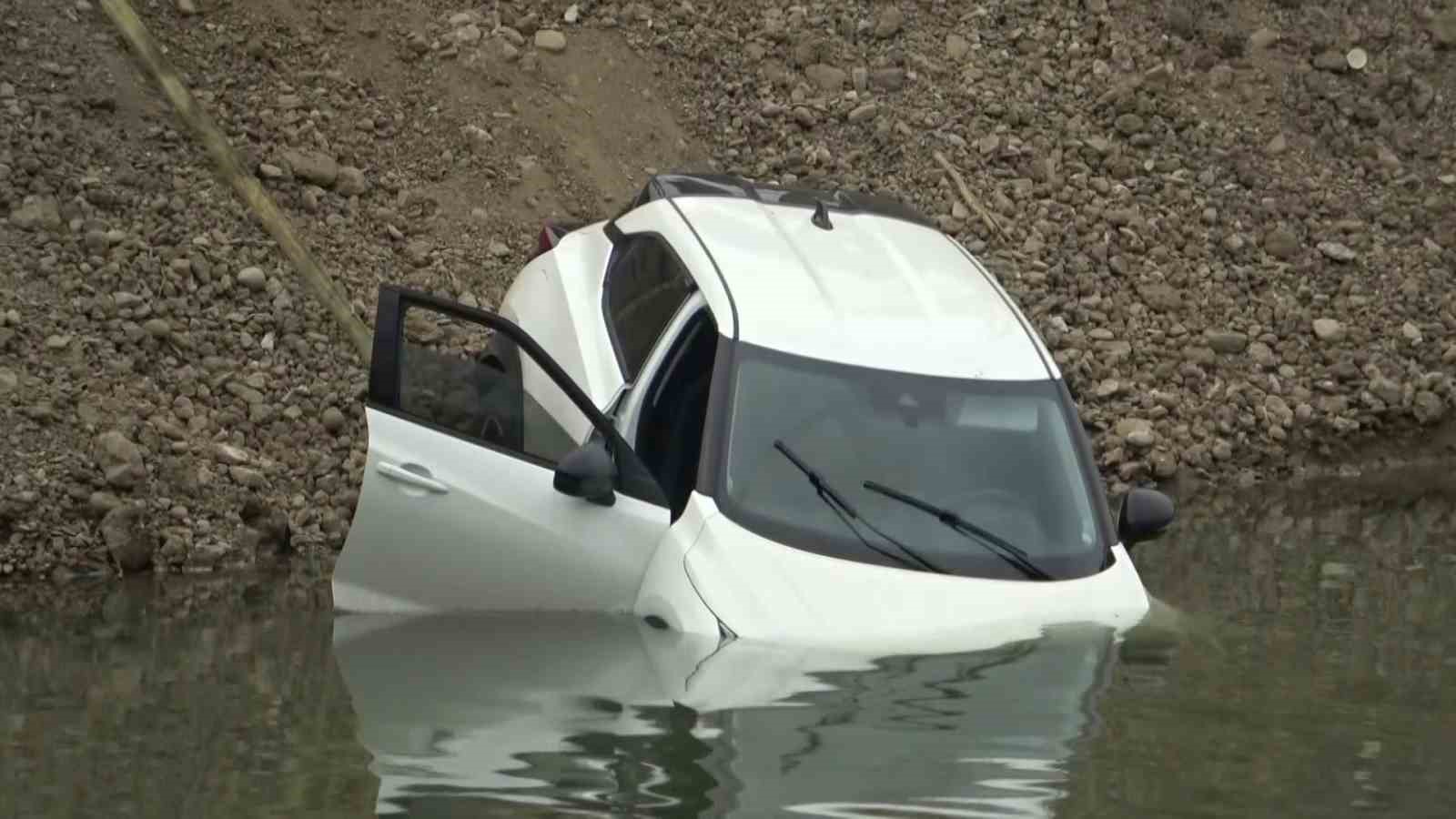 Samsun&rsquo;da SUV ara&ccedil; ırmağa d&uuml;şt&uuml;, 3 kişi &ouml;l&uuml;mden d&ouml;nd&uuml;
