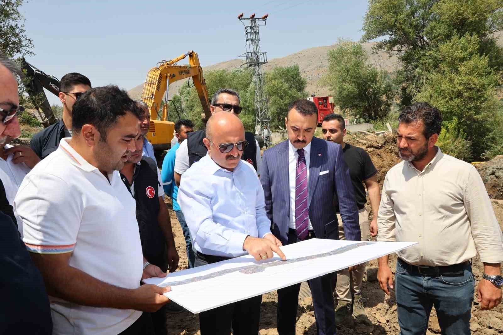 Vali Varol, Havşeri İsale Hattı’nda incelemelerde bulundu