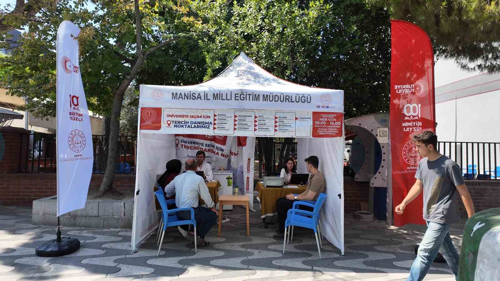 Manisa&rsquo;da YKS mobil tercih danışma noktaları kuruldu
