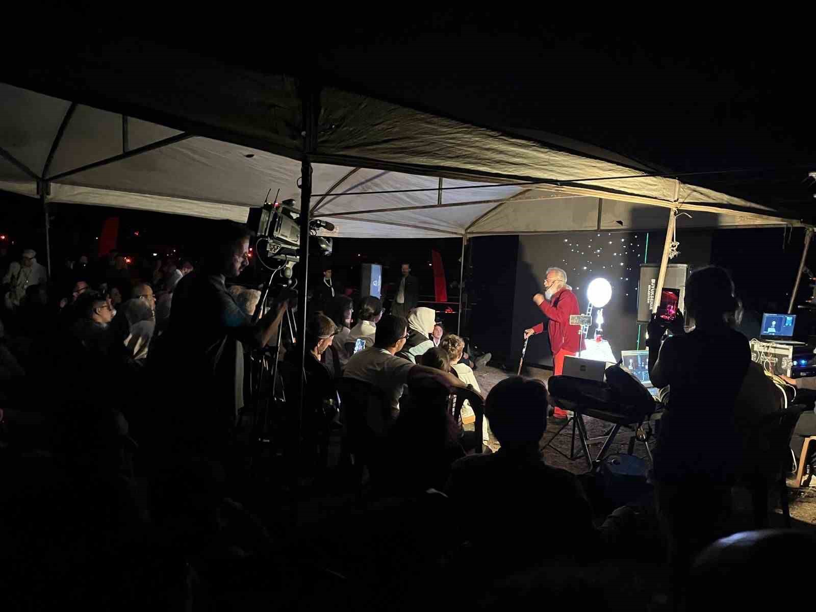 Çocuklar Sandras’ta uzayın gizemlerini keşfetti