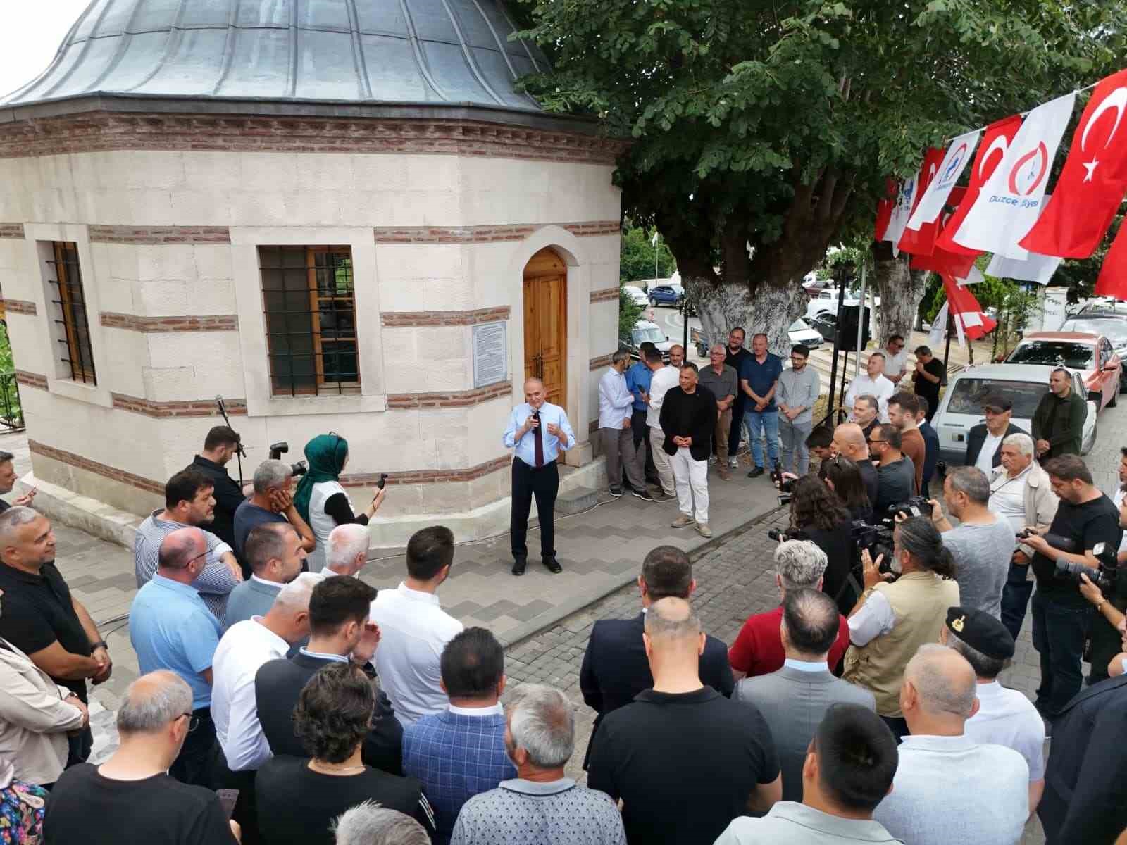 "D&uuml;nya D&uuml;zce G&uuml;nleri" a&ccedil;ılışı Konuralp Gazi T&uuml;rbesi &ouml;n&uuml;nde yapıldı
