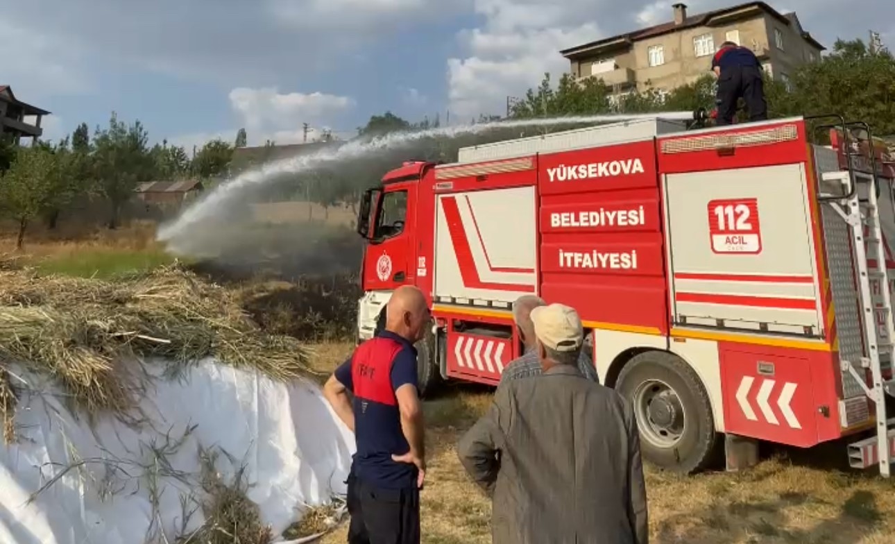 Yüksekova’da çıkan anız yangını söndürüldü