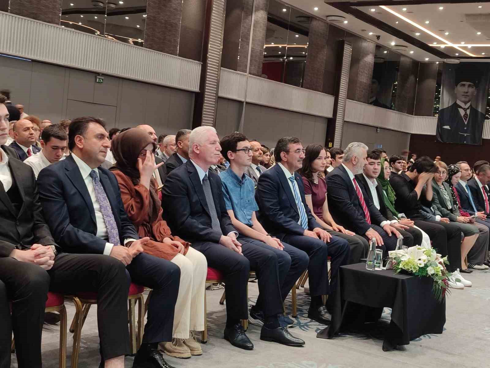 Cumhurbaşkanı Yardımcısı Yılmaz: &quot;Dünyanın bilgi anlamında en gelişmiş ülkelerinden bir kısmı maalesef İsrail yönetimine destek oluyor&quot;