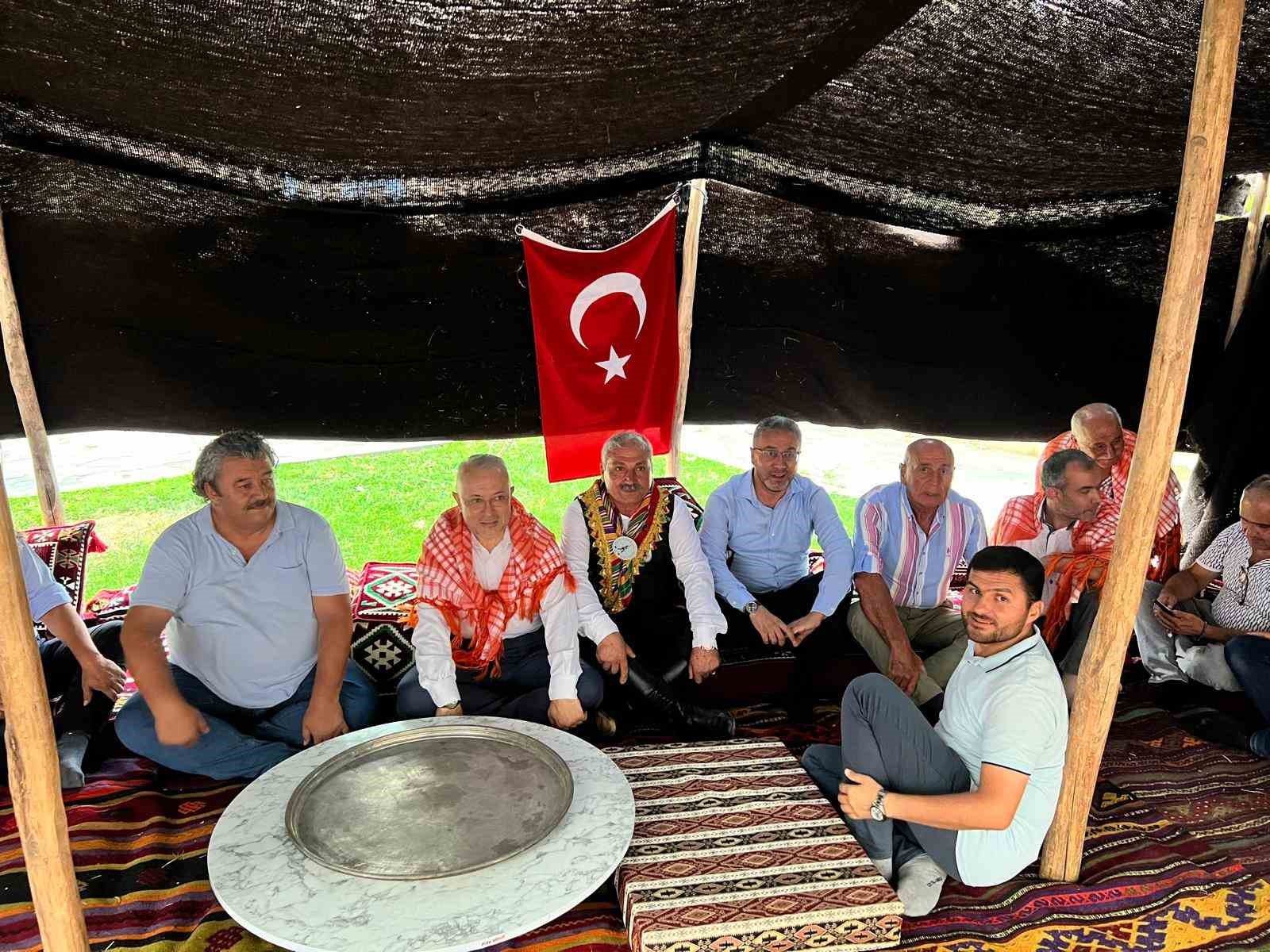 Yörüklerin develerde göçü Denizli’de canlandırıldı
