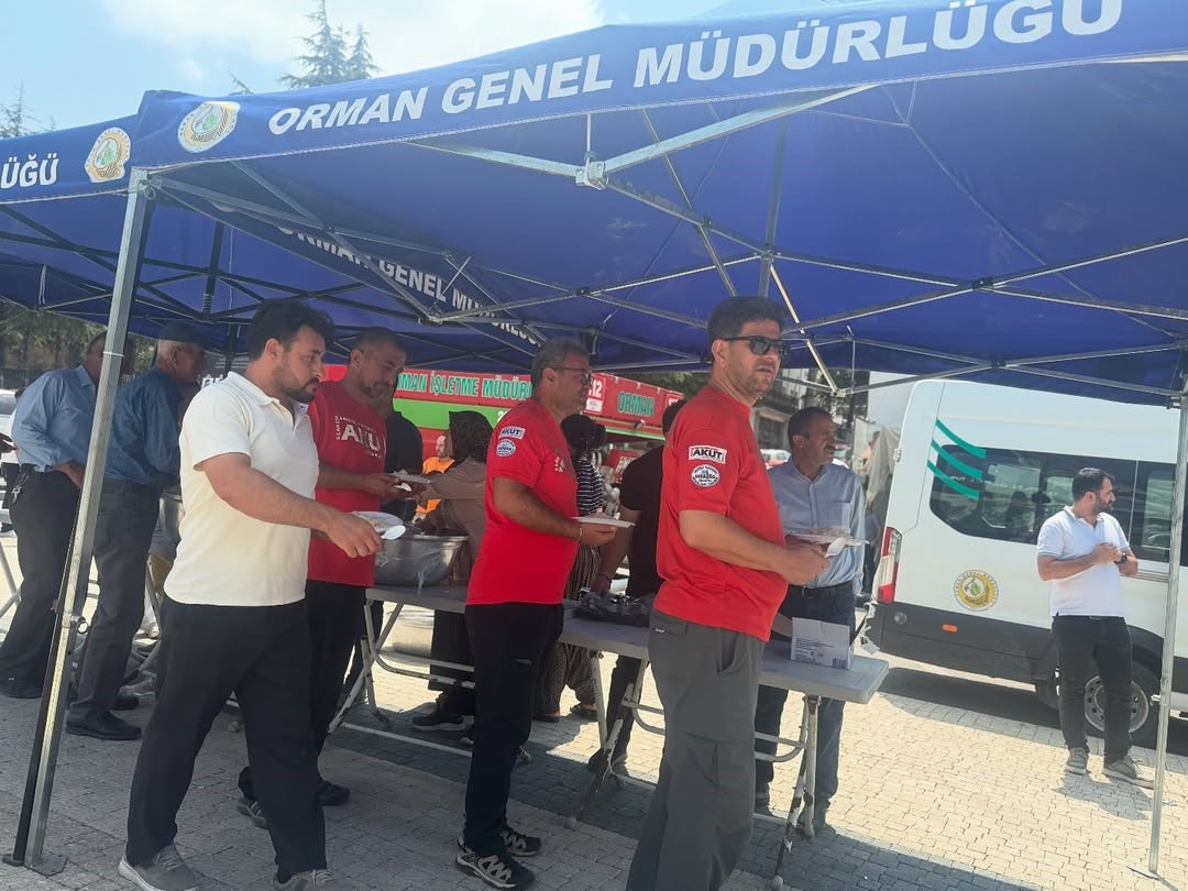 Seyitgazi&rsquo;de yangın şehitleri dualarla anıldı
