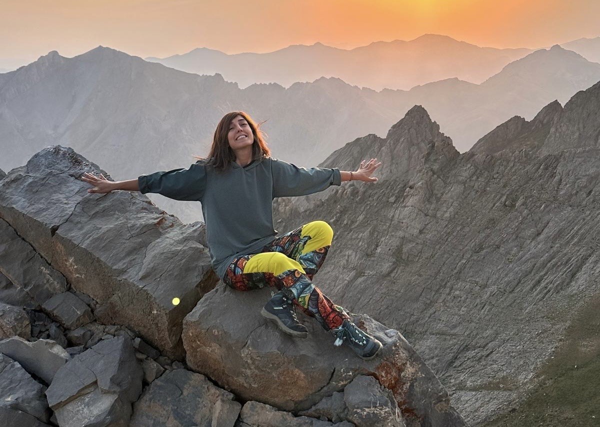 Vanlı dağcılar aynı g&uuml;n Artos ve S&uuml;mb&uuml;l Dağı&rsquo;nda  zirve yaptı
