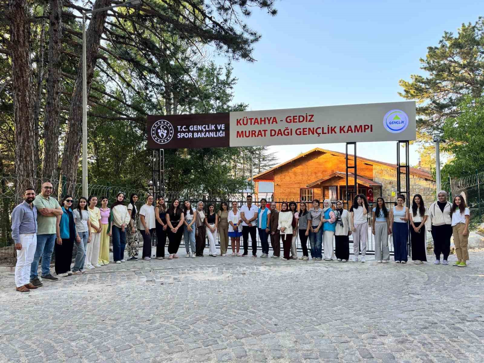 İstanbul’dan Gediz’e uzanan gençlik köprüsü