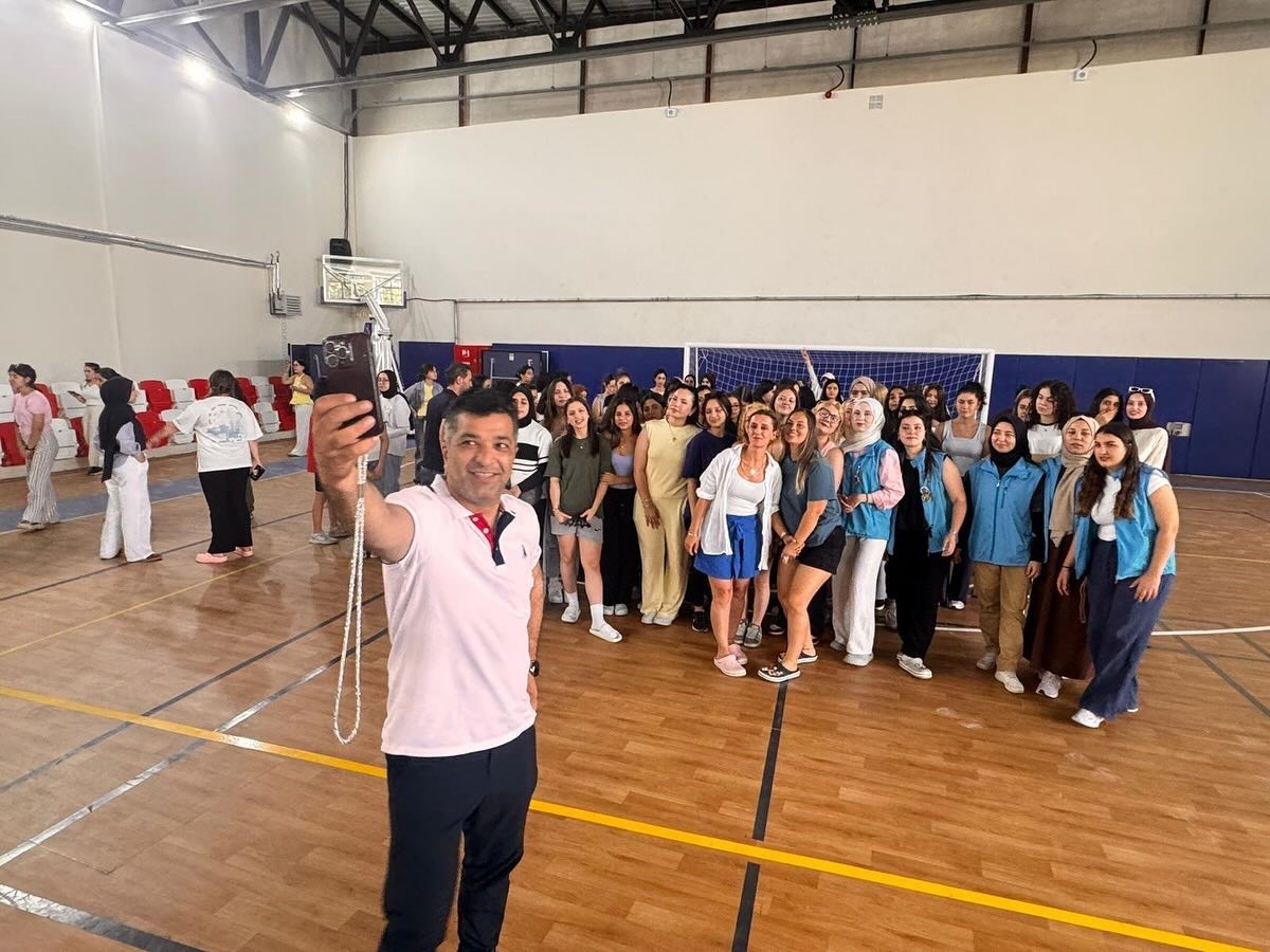 İstanbul&rsquo;dan Gediz&rsquo;e uzanan gen&ccedil;lik k&ouml;pr&uuml;s&uuml;
