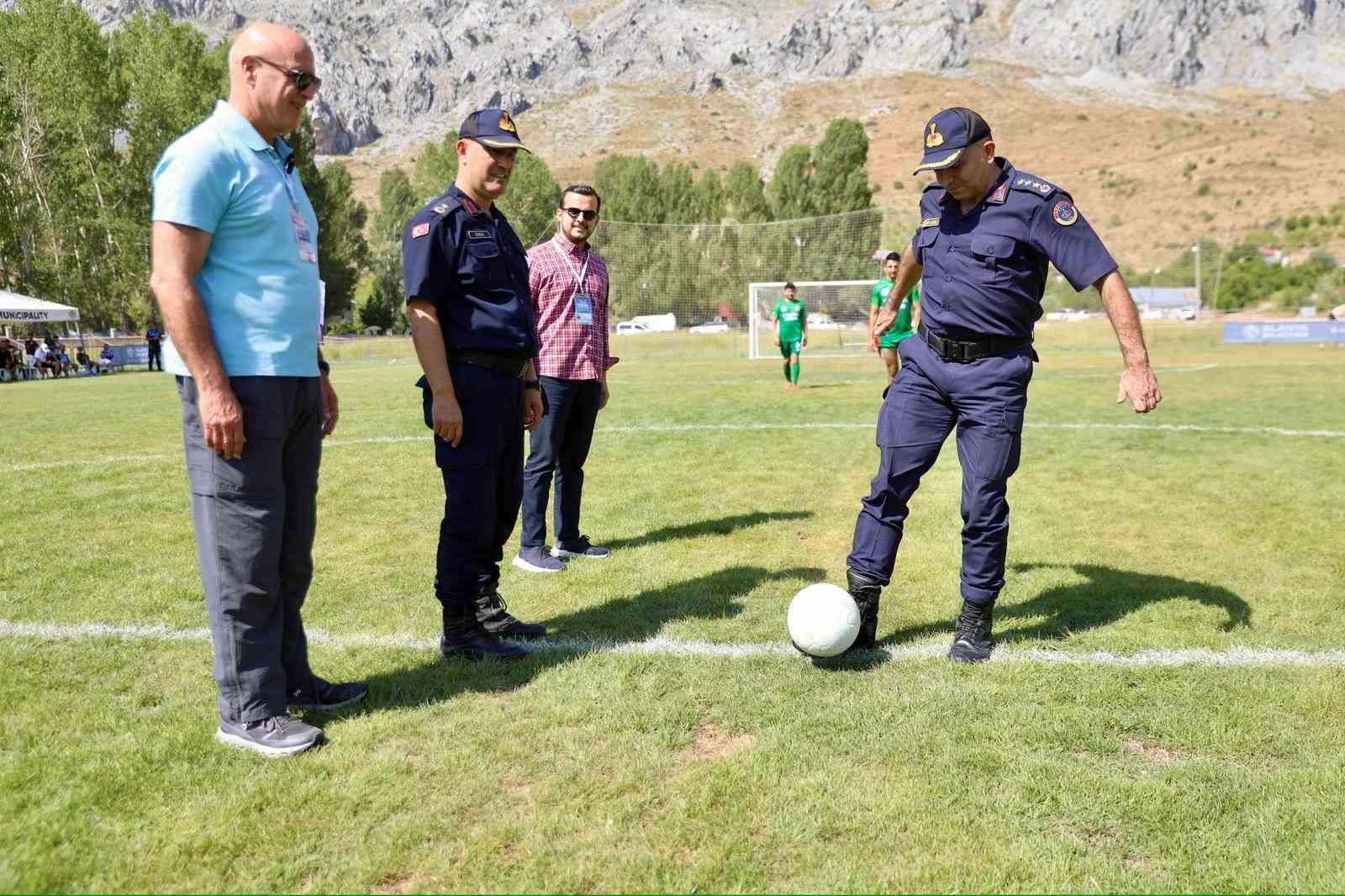 Alanya G&ouml;kbel&rsquo;de spor, k&uuml;lt&uuml;r ve dostluk bir arada
