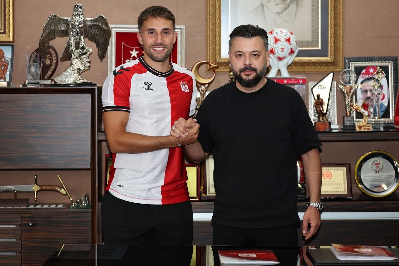 Okan Erdoğan resmen Sivasspor’da

