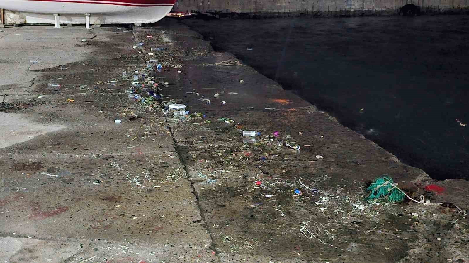 Bandırma limanında sessiz tehlike
