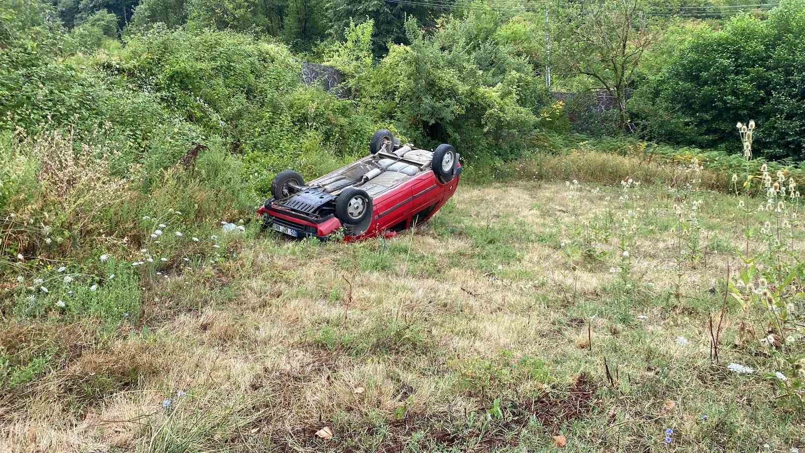 Kontrolden çıkan otomobil bahçeye uçtu: 1 yaralı