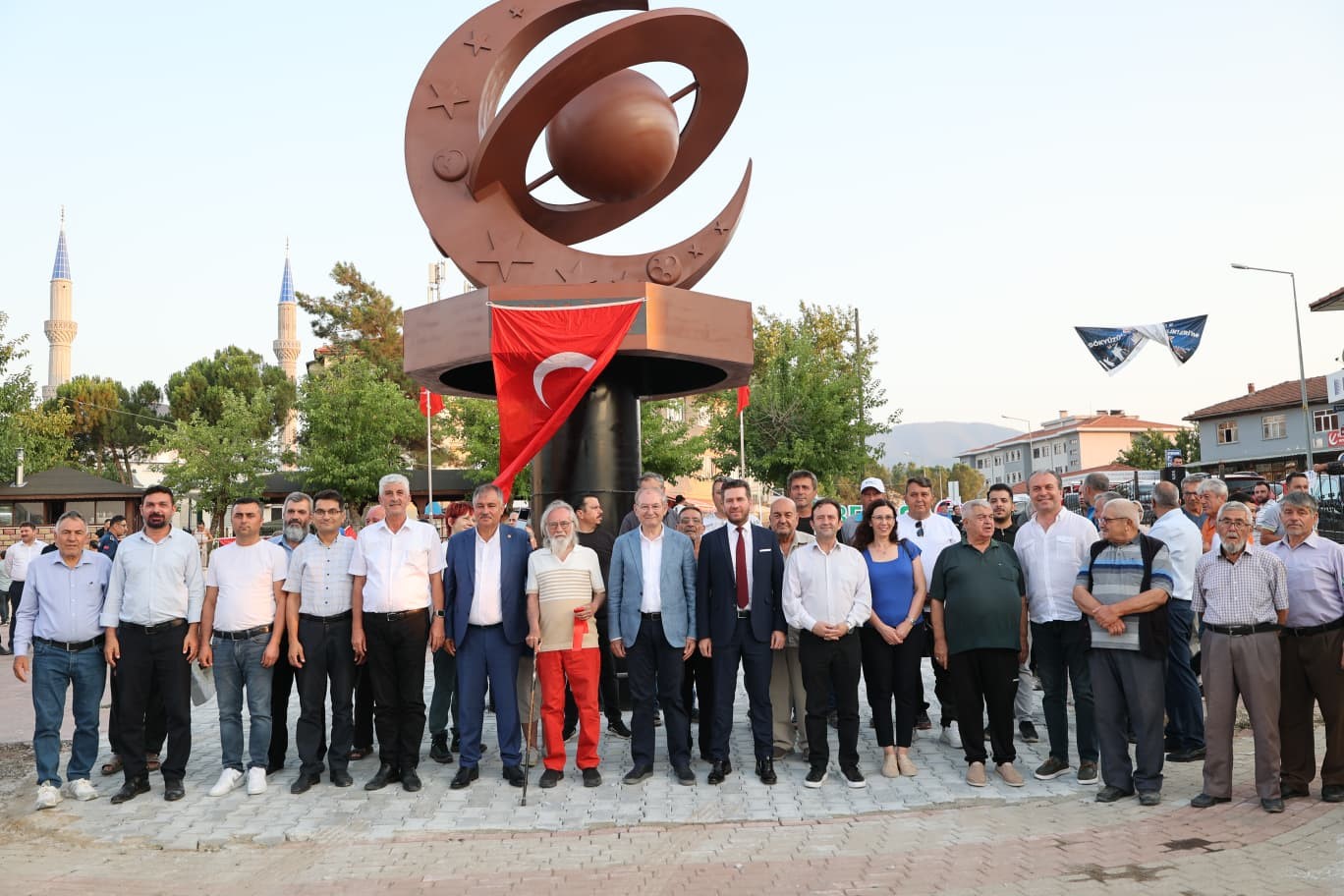 Peygamber Efendimizin doğum yılı ve 16 T&uuml;rk devletini temsil eden G&ouml;ky&uuml;z&uuml; Anıtı beğeni topladı
