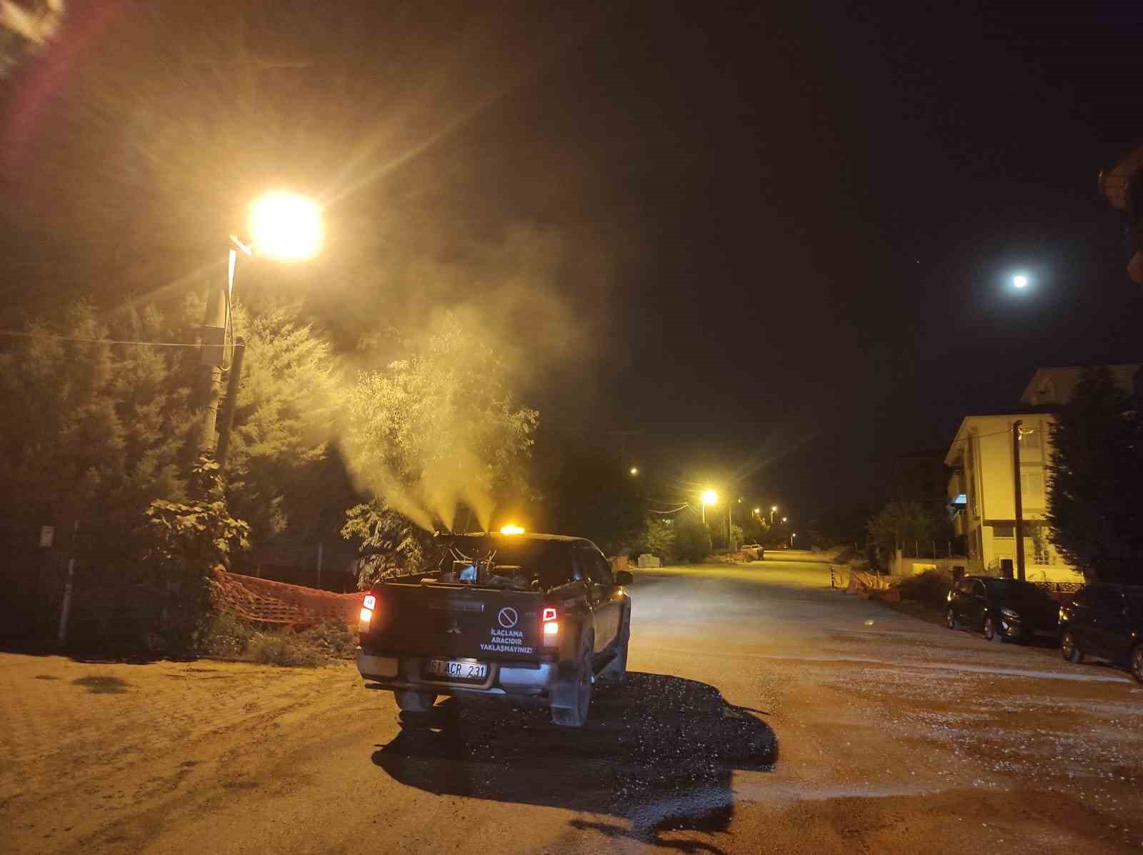 Bilecik Belediyesi’nden ilaçlama çalışması