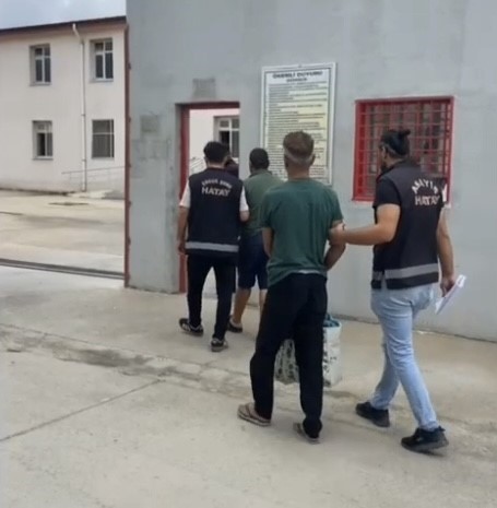 Hatay&rsquo;da aranan 2 kişi yakalandı
