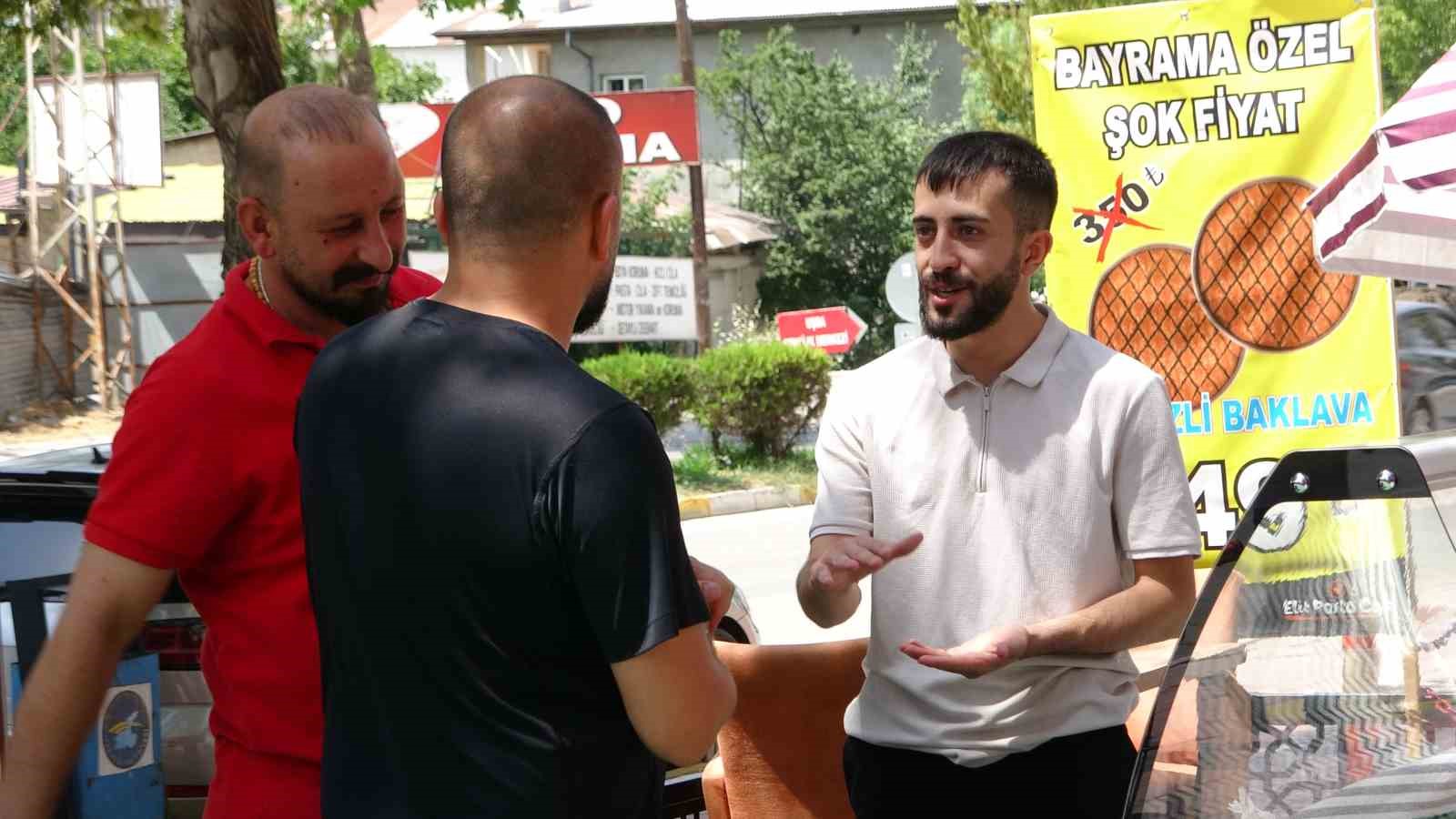 Vanlı esnaf elektrik kesintilerinden şik&acirc;yet&ccedil;i
