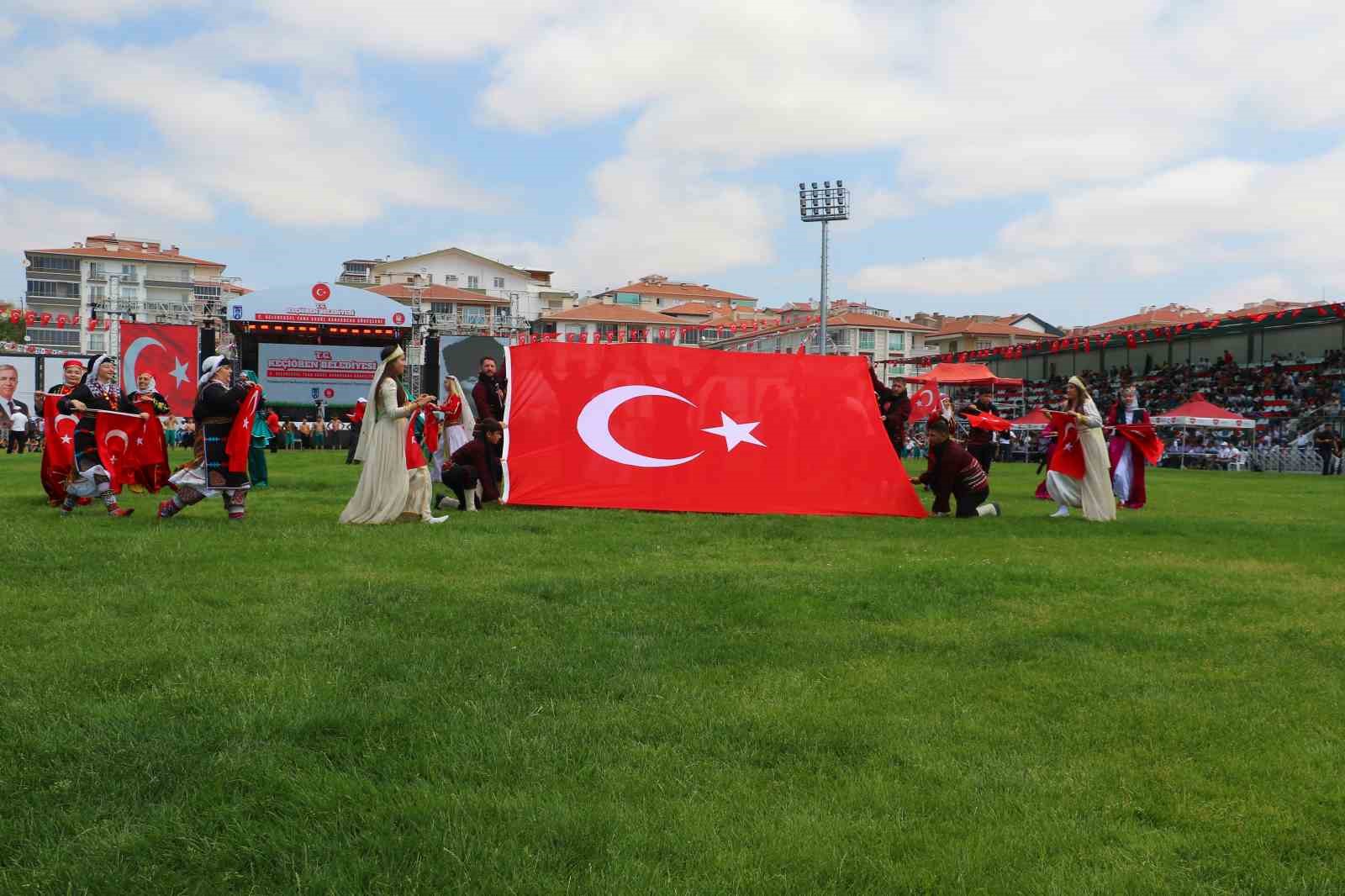 Mesut &Ouml;zarslan: "Mindere giden sporcular karakucak harmanlarından ge&ccedil;iyor"
