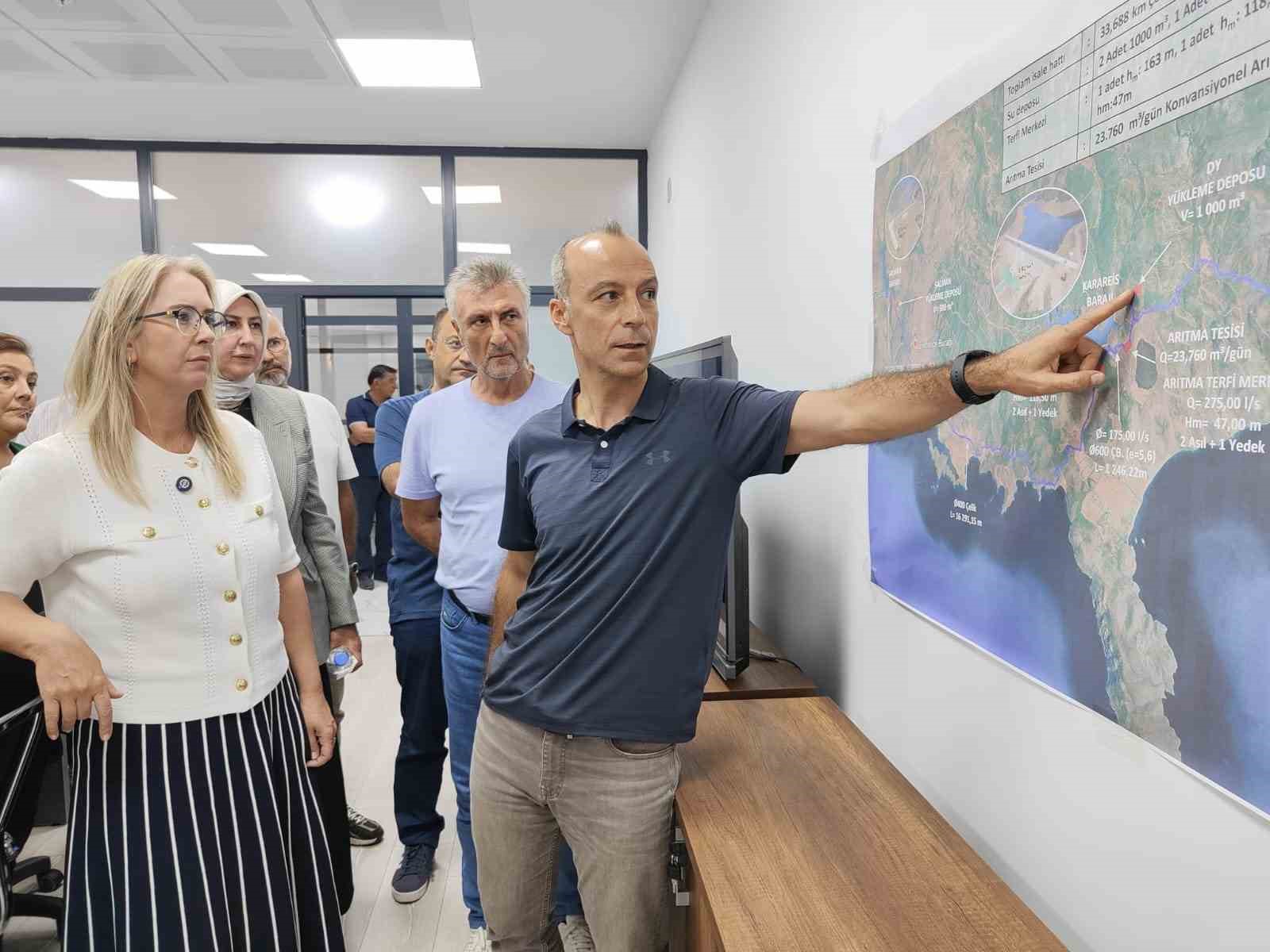 AK Partili Çankırı Karareis Barajı’nı inceledi: "1989 İstanbul’undaki manzaranın aynısı 2025 yılında İzmir’de yaşanıyor"