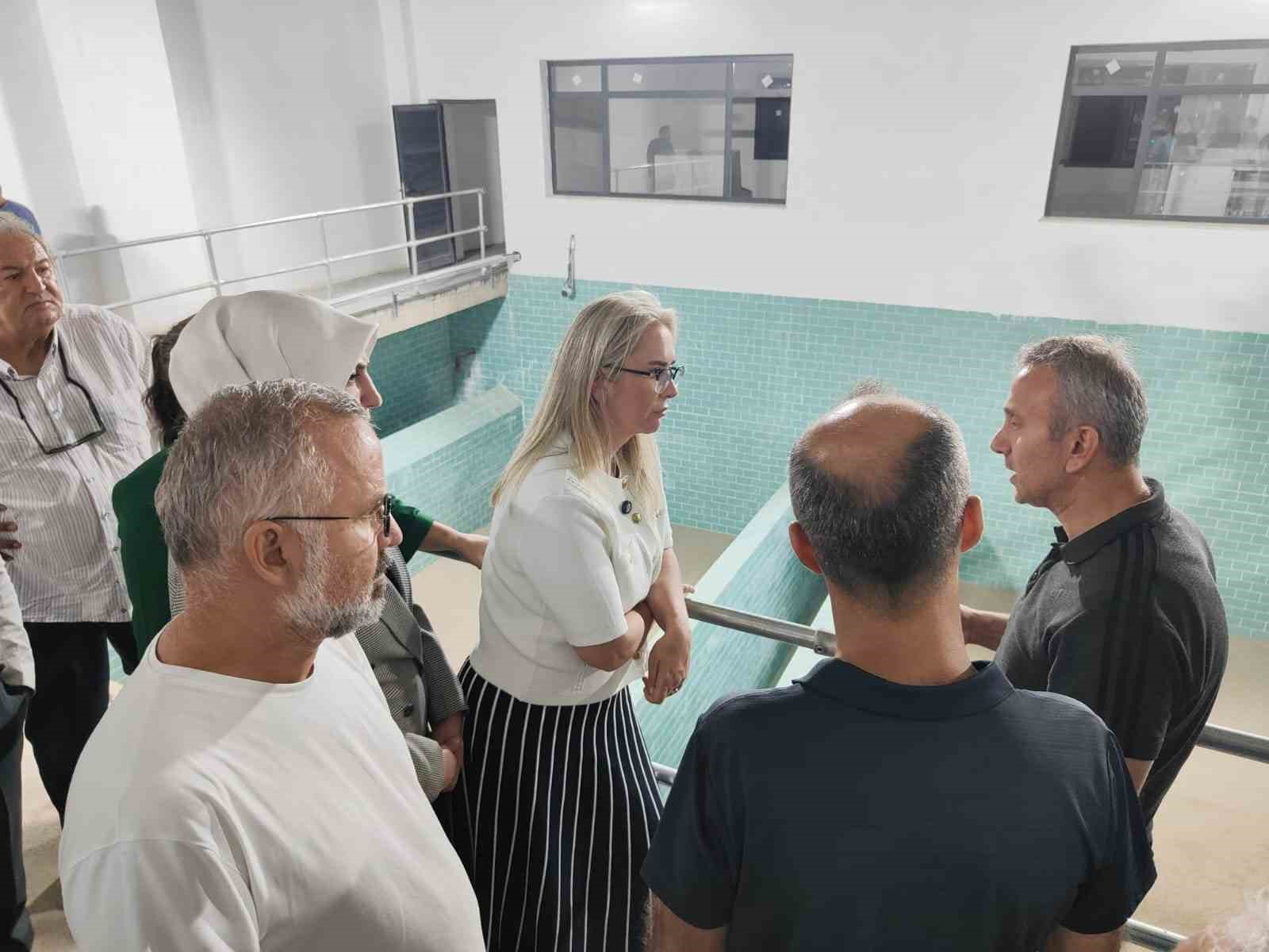 AK Partili &Ccedil;ankırı Karareis Barajı&rsquo;nı inceledi: "1989 İstanbul&rsquo;undaki manzaranın aynısı 2025 yılında İzmir&rsquo;de yaşanıyor"
