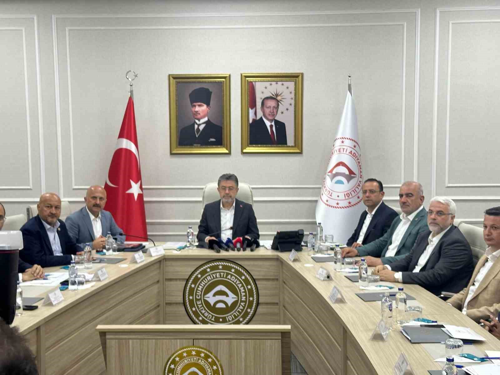 Bakan Yumaklı: "Adıyaman, tarımda marka şehir olma yolunda güçlü adımlarla ilerliyor"