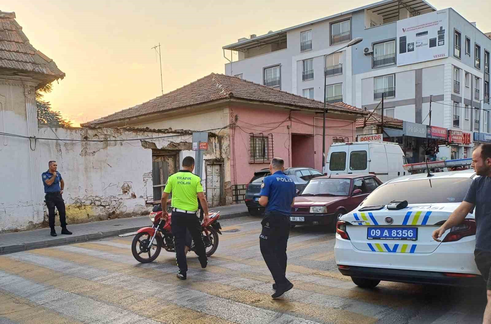 K&ouml;şk&rsquo;te ara&ccedil;lar denetlendi, kurallara uymayan s&uuml;r&uuml;c&uuml;ler cezadan ka&ccedil;amadı
