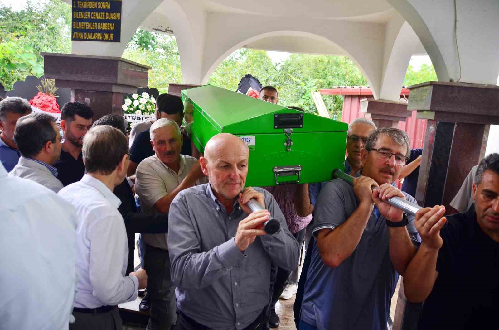 Başkan Kul, kardeşini toprağa verdi