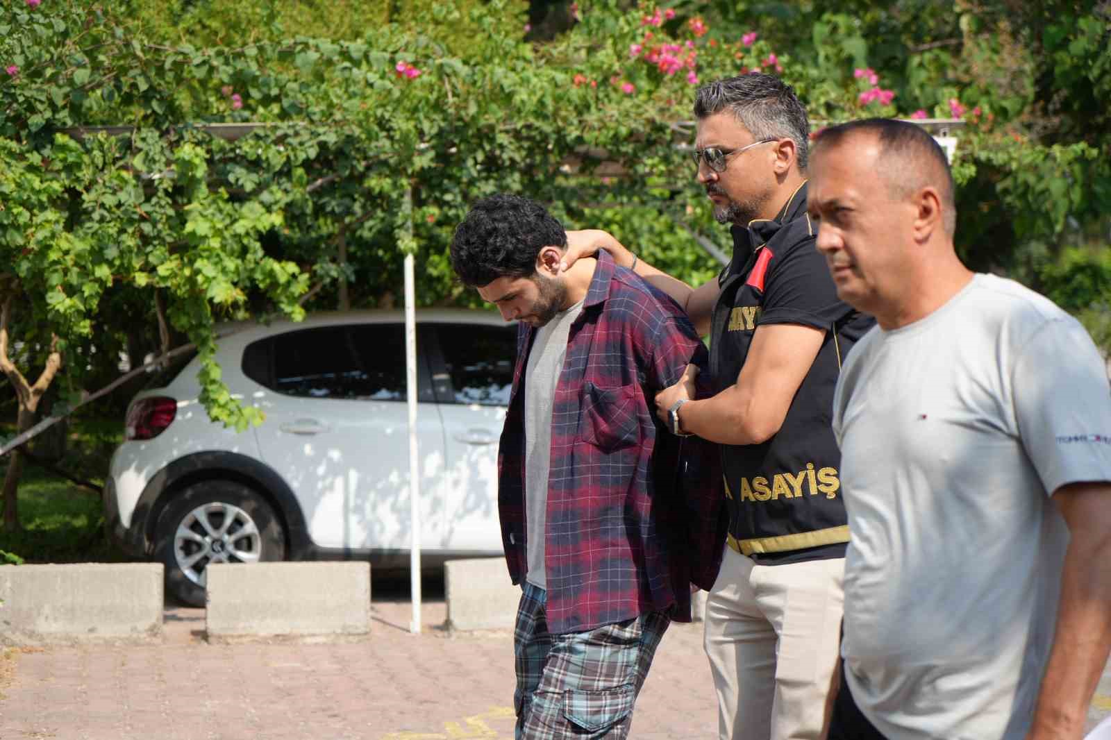 Banyoda boğazından bıçaklanarak öldürülen ’Nida’ cinayetini itiraf eden zanlı tutuklandı, diğer şüpheliler serbest bırakıldı