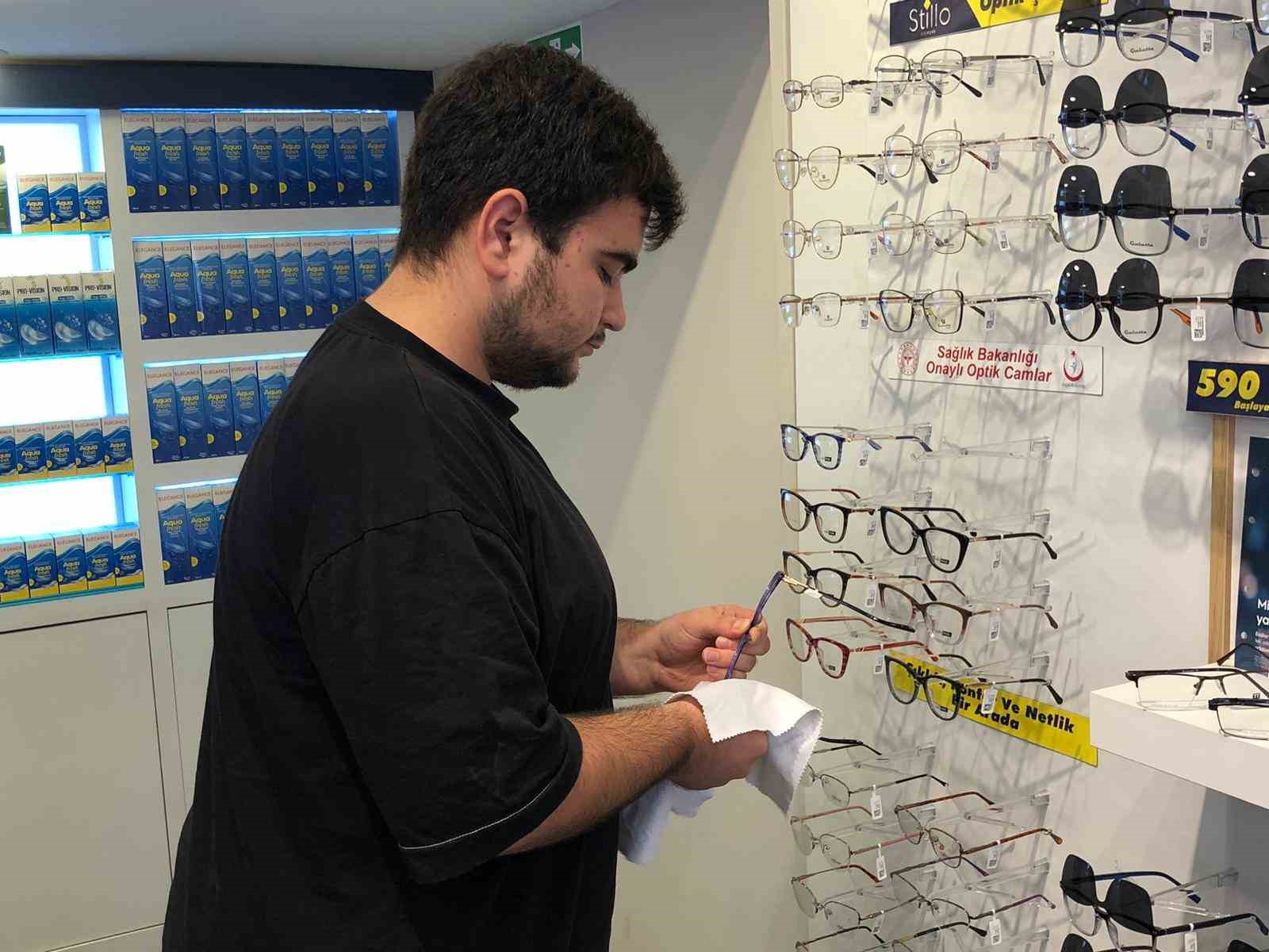 Güneş gözlüğü alırken Sağlık Bakanlığı onayına dikkat edilmeli