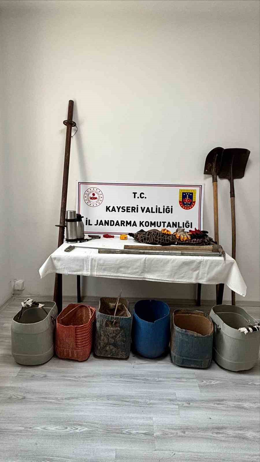 Kaçak kazı yapanlara suçüstü: Define avcıları dronla tespit edildi