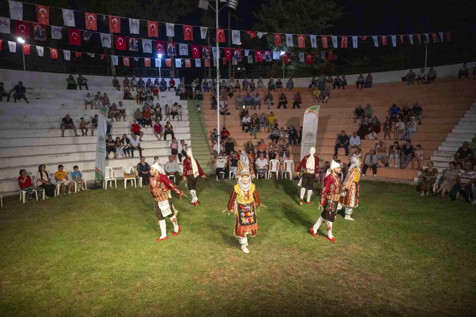 Mersin&rsquo;de &rsquo;Yaz Şenlikleri&rsquo; başladı
